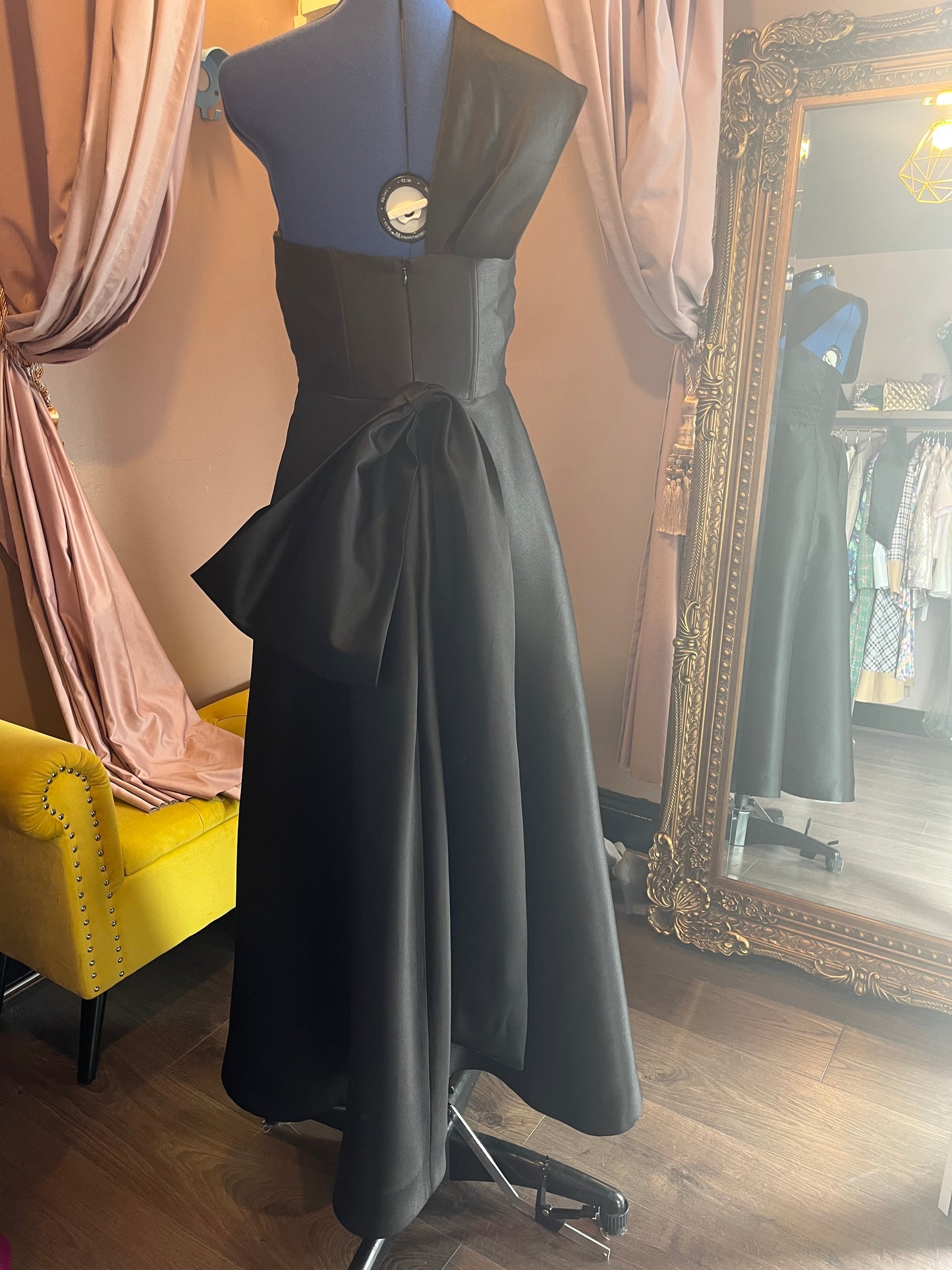 Black One-Shoulder Sample Gown