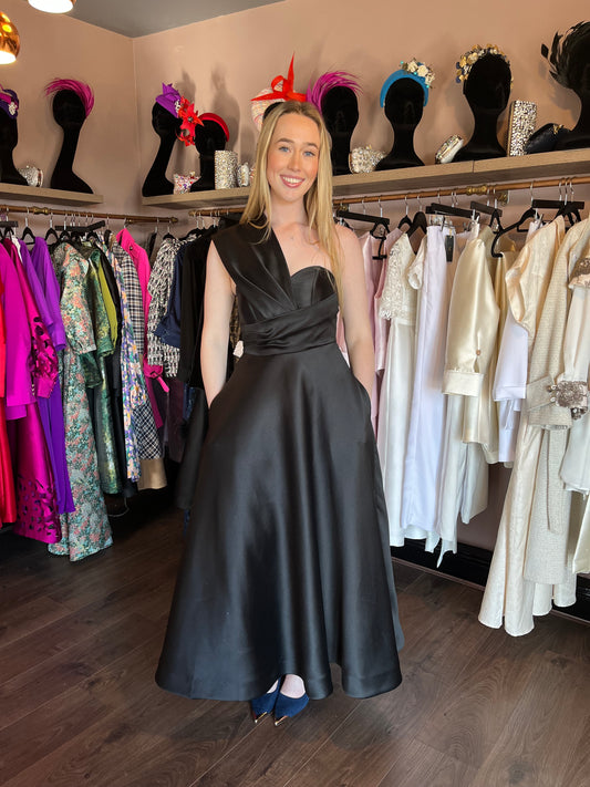 Black One-Shoulder Sample Gown